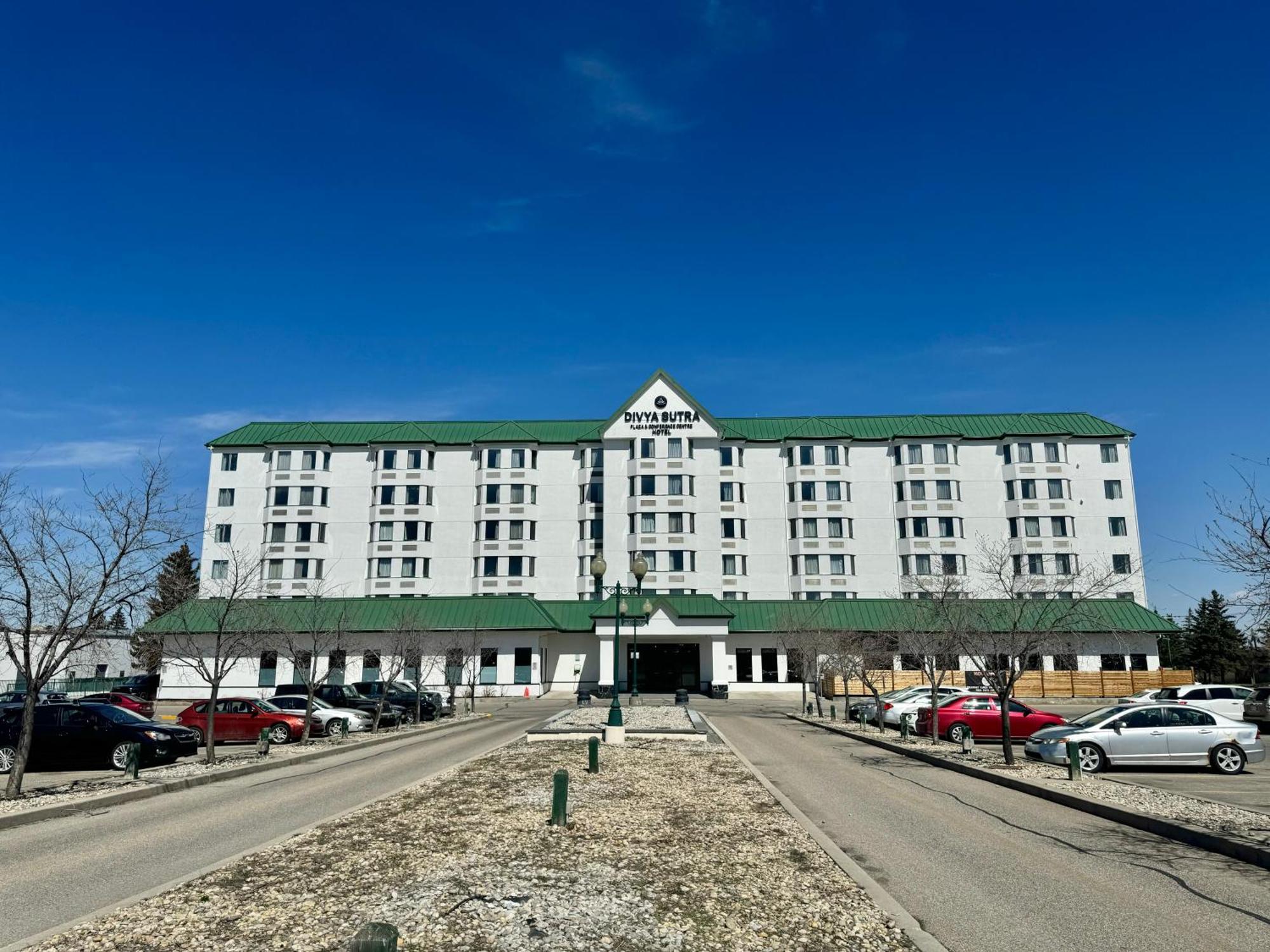 Divya Sutra Plaza And Conference Centre Airport 3* Calgary
