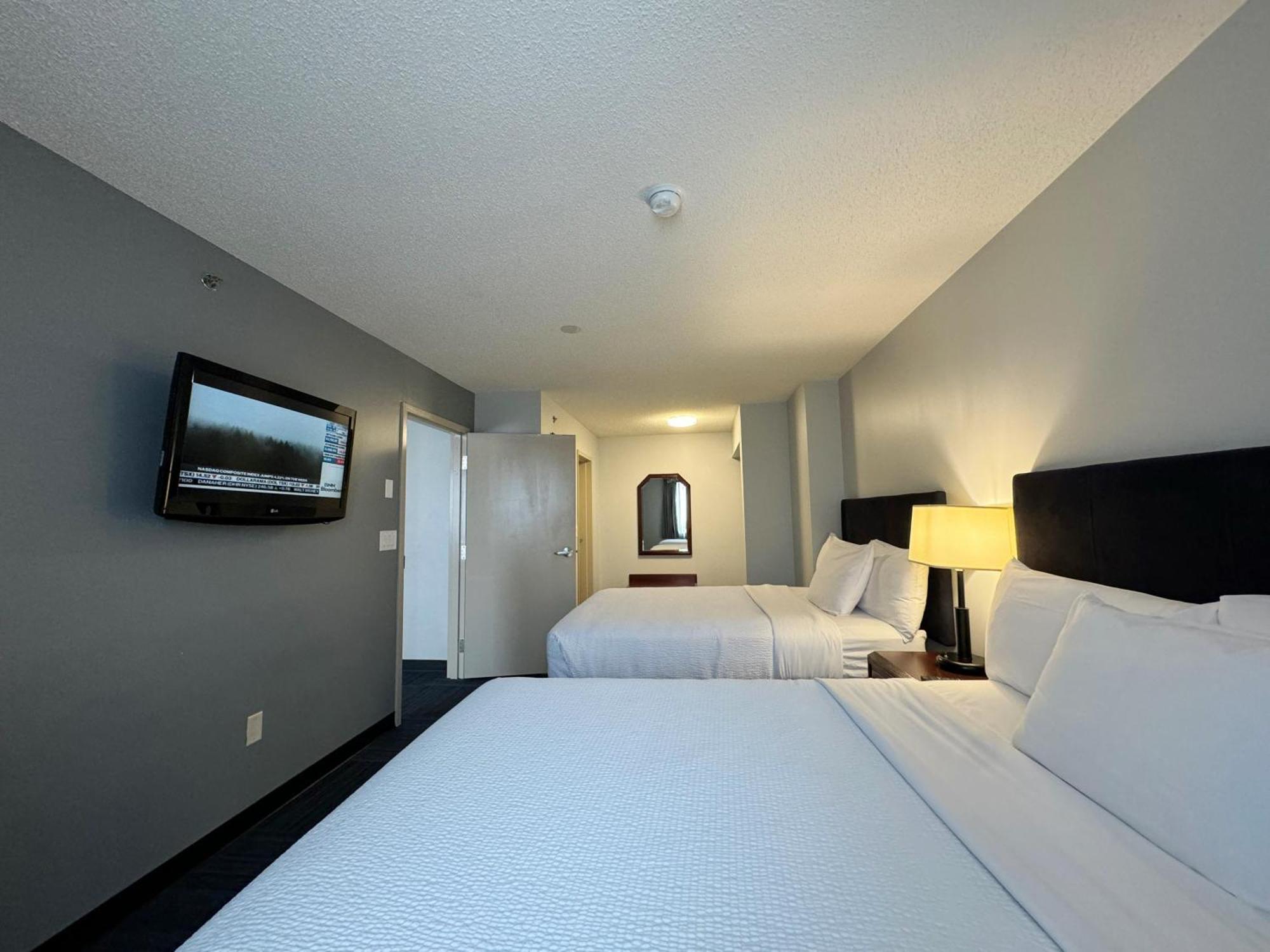 Hotel Divya Sutra Plaza And Conference Centre Airport Calgary